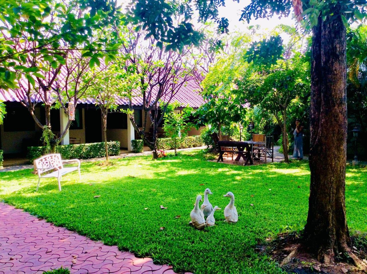 The Nine Guest House Kanchanaburi Exterior foto