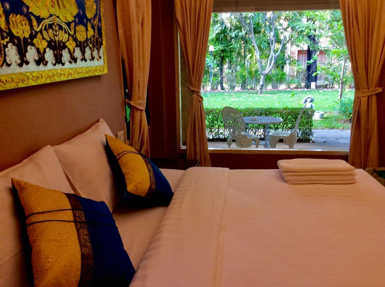 The Nine Guest House Kanchanaburi Exterior foto
