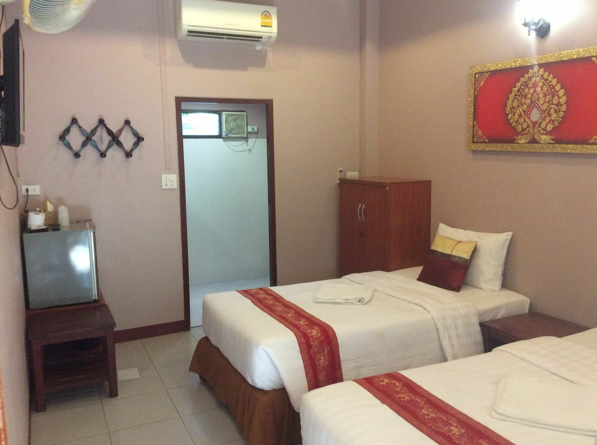The Nine Guest House Kanchanaburi Exterior foto